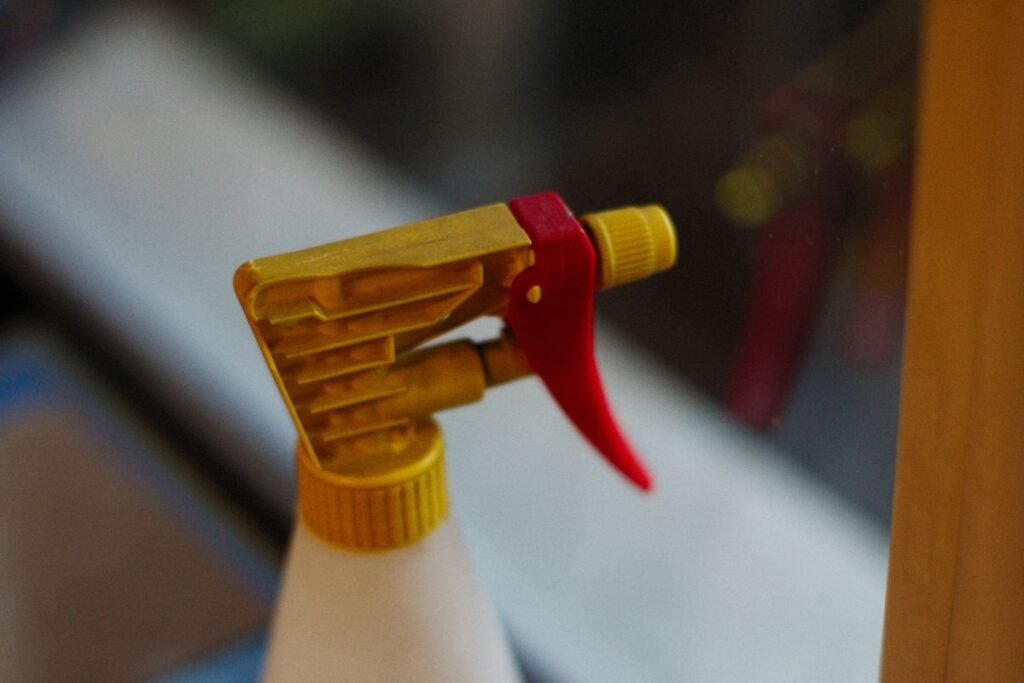 Frasco de produto de limpeza em spray